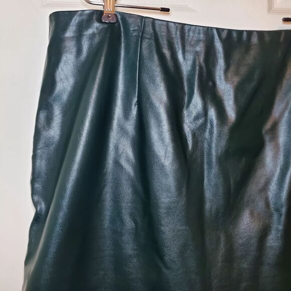ELOQUII High Waist Faux Leather Plus Size Pencil Skirt Size 22 Green - Picture 3 of 5